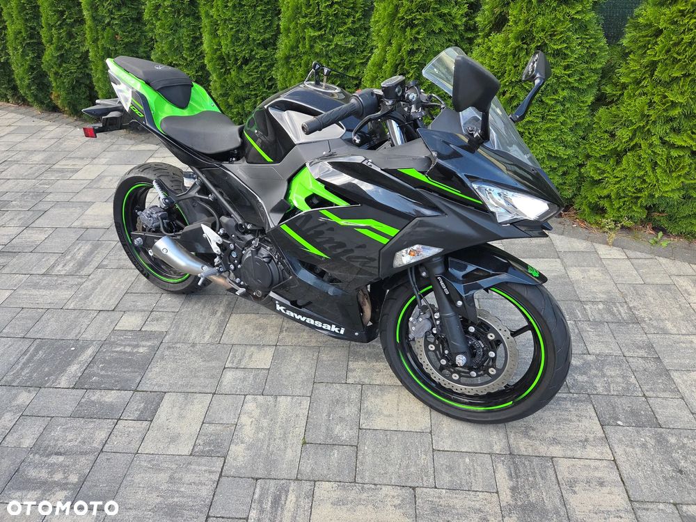 Kawasaki Ninja 400 - 1