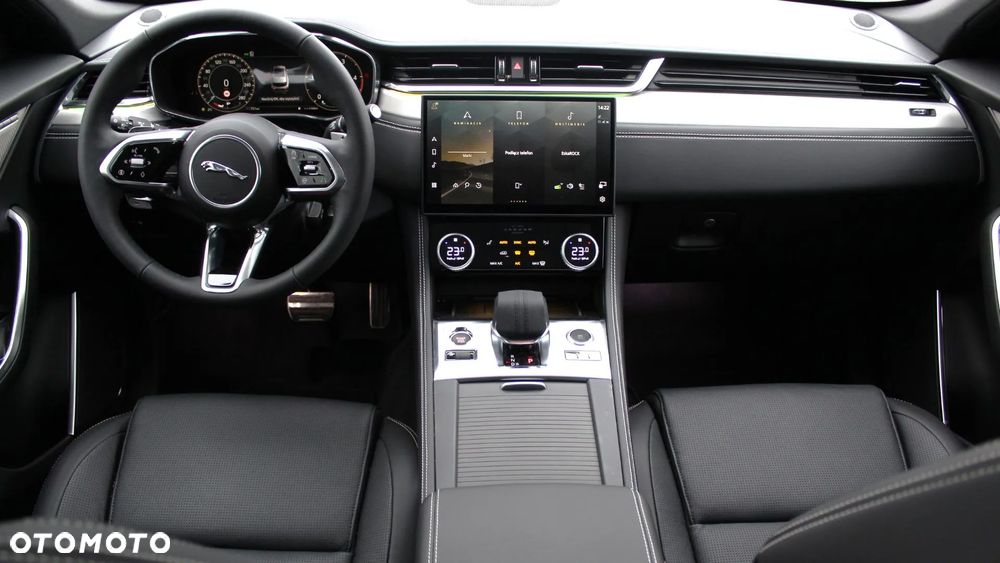 Jaguar F-Pace - 13