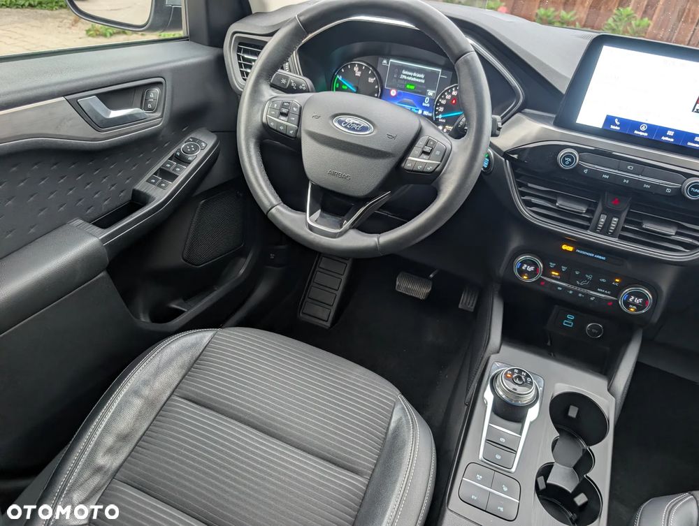 Ford Kuga 2.5P PHEV FWD Titanium X - 26
