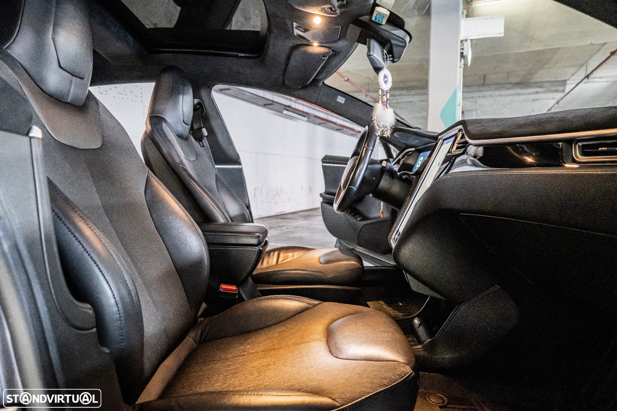 Tesla Model S 85 - 34