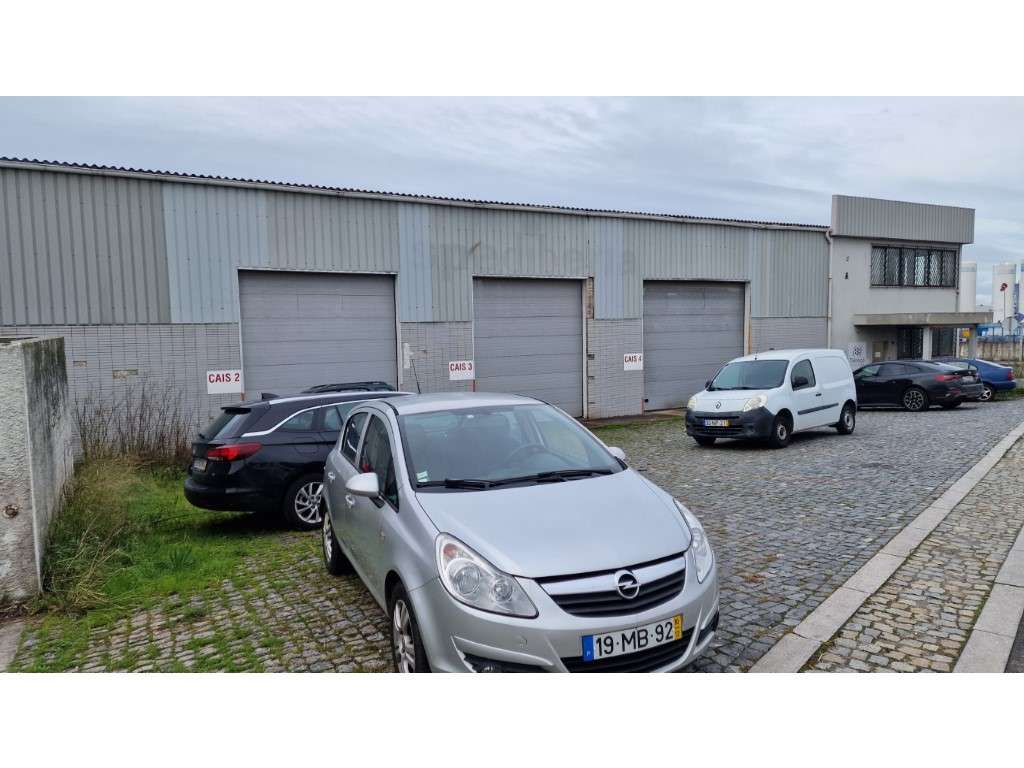 Armazém Logístico na Maia, junto ao Aeroporto. - Grande imagem: 3/26