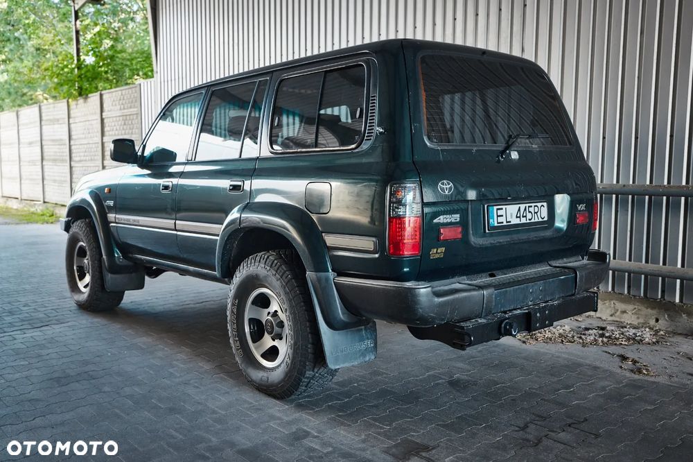 Toyota Land Cruiser - 27