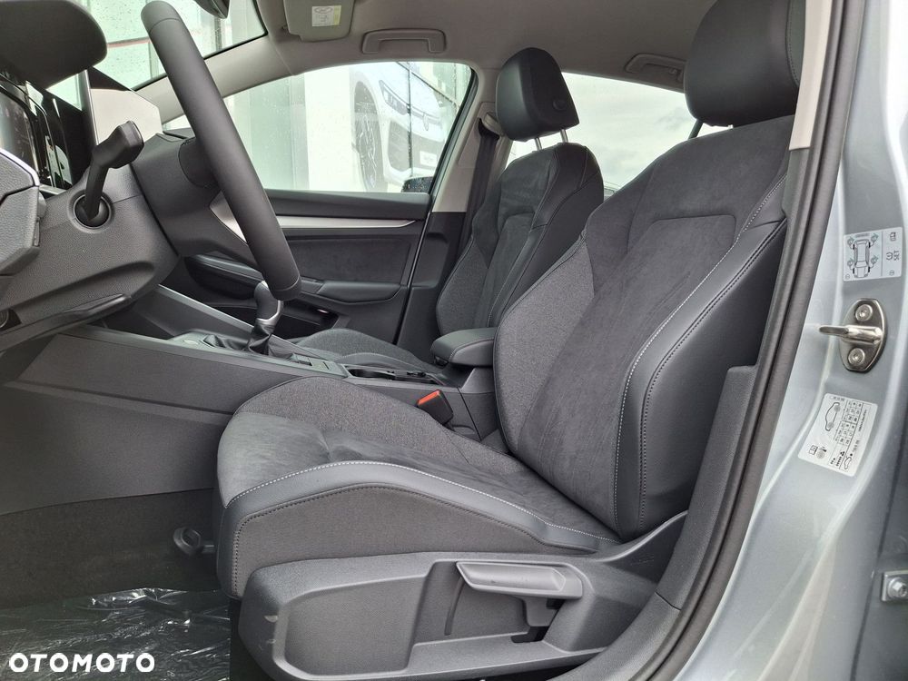 Volkswagen Golf VIII 1.5 TSI Life Plus - 11