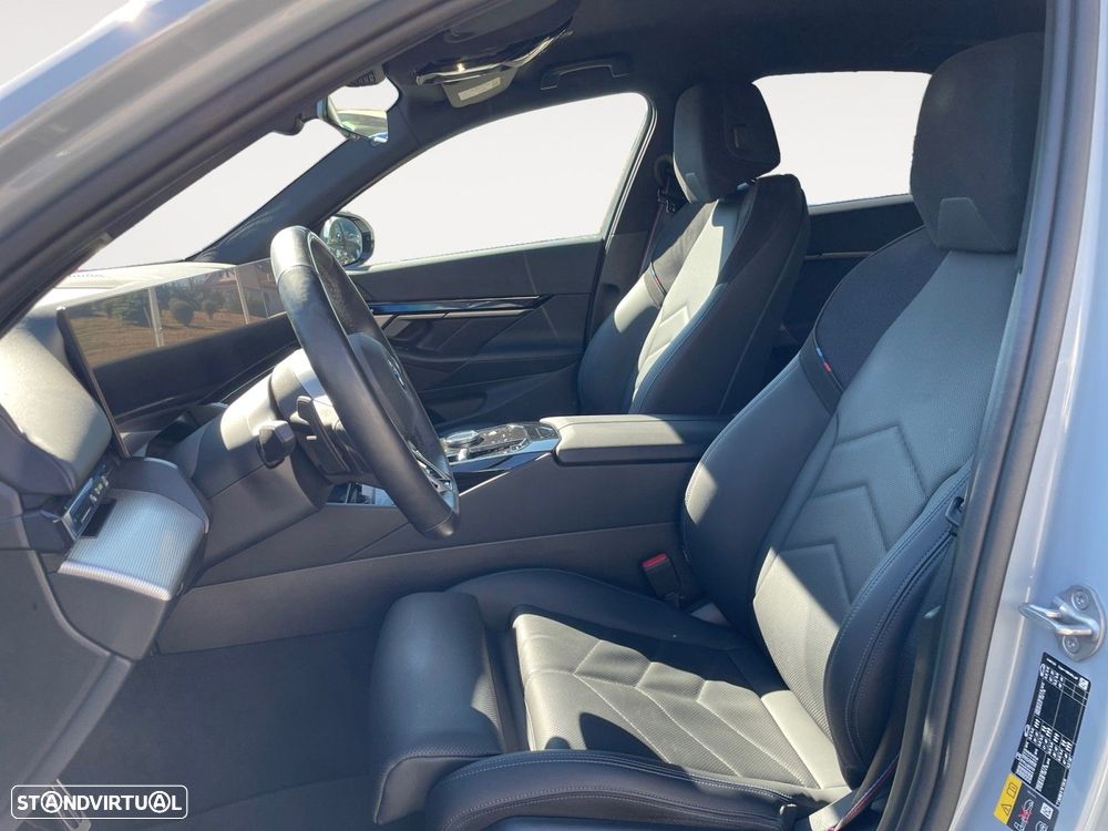 BMW i5 eDrive40 Pack Desportivo M - 7