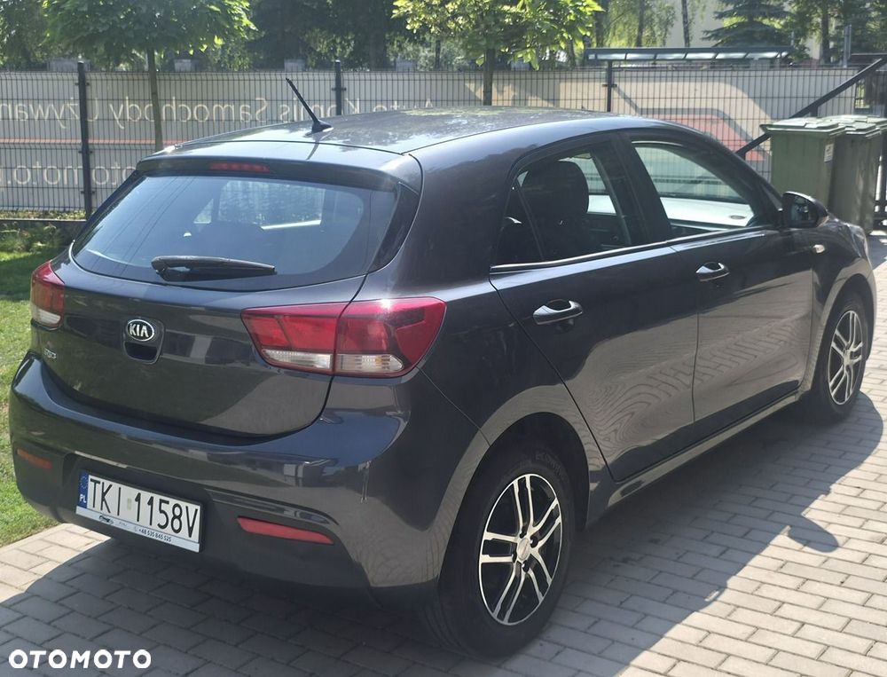 Kia Rio - 3