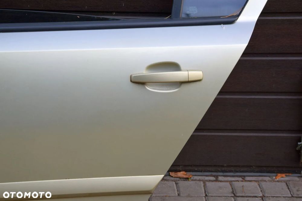 Opel Astra H Hatchback Drzwi lewy tył lewe tylne Z40H złote KOMPLETNE - 4