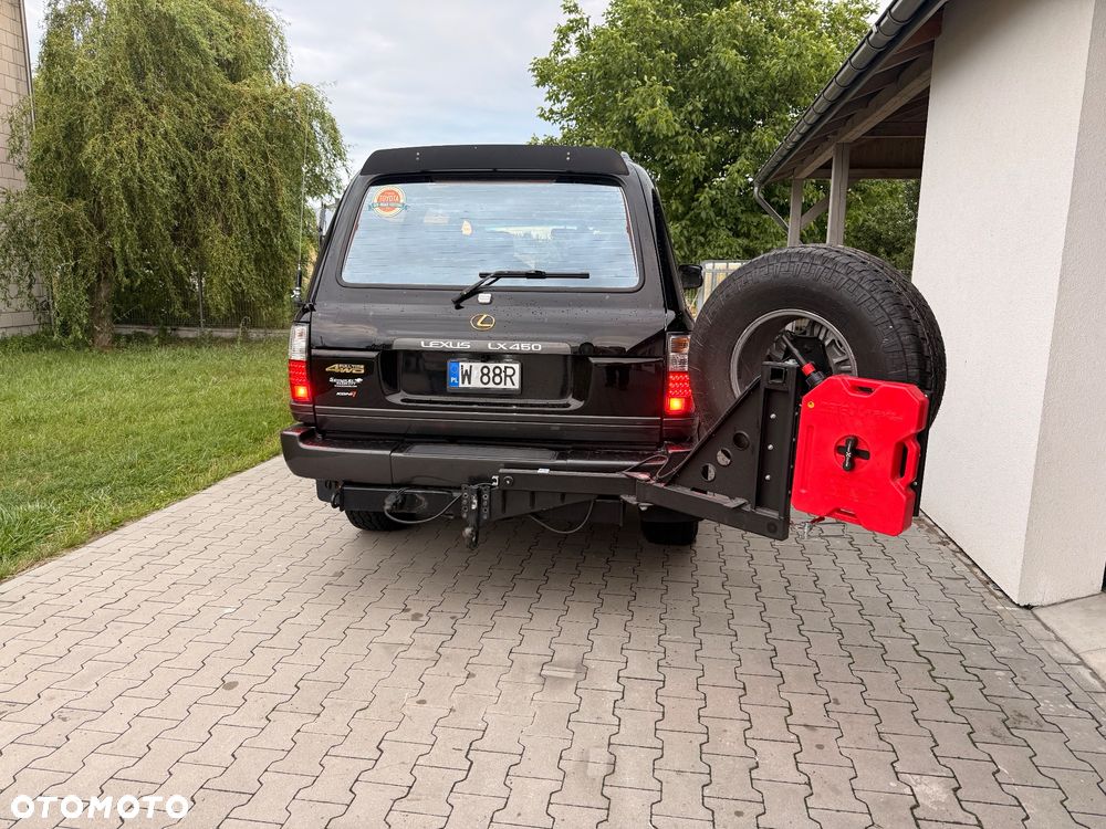 Lexus LX - 7