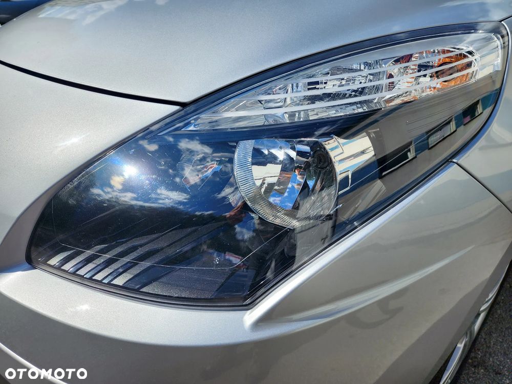 Renault Scenic 1.6 16V 110 Dynamique - 18