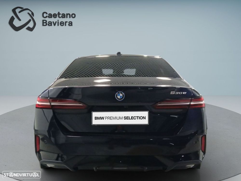 BMW 530 e Pack M - 5