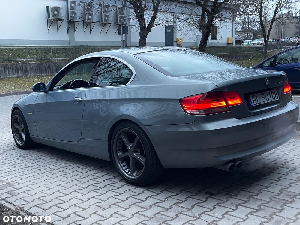 BMW Seria 3 325i M Sport Edition - 14