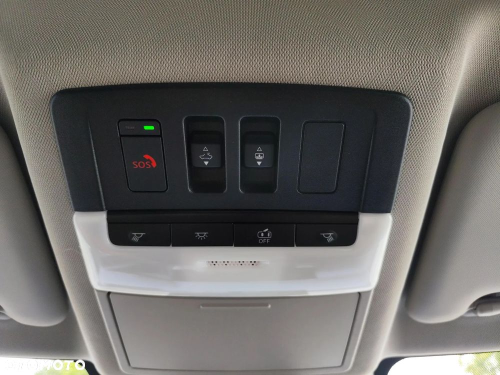 Nissan X-Trail 1.5 VC-T e-POWER Tekna e-4ORCE 7os - 32