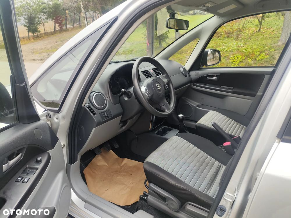 Suzuki SX4 1.6 Premium 4WD - 11