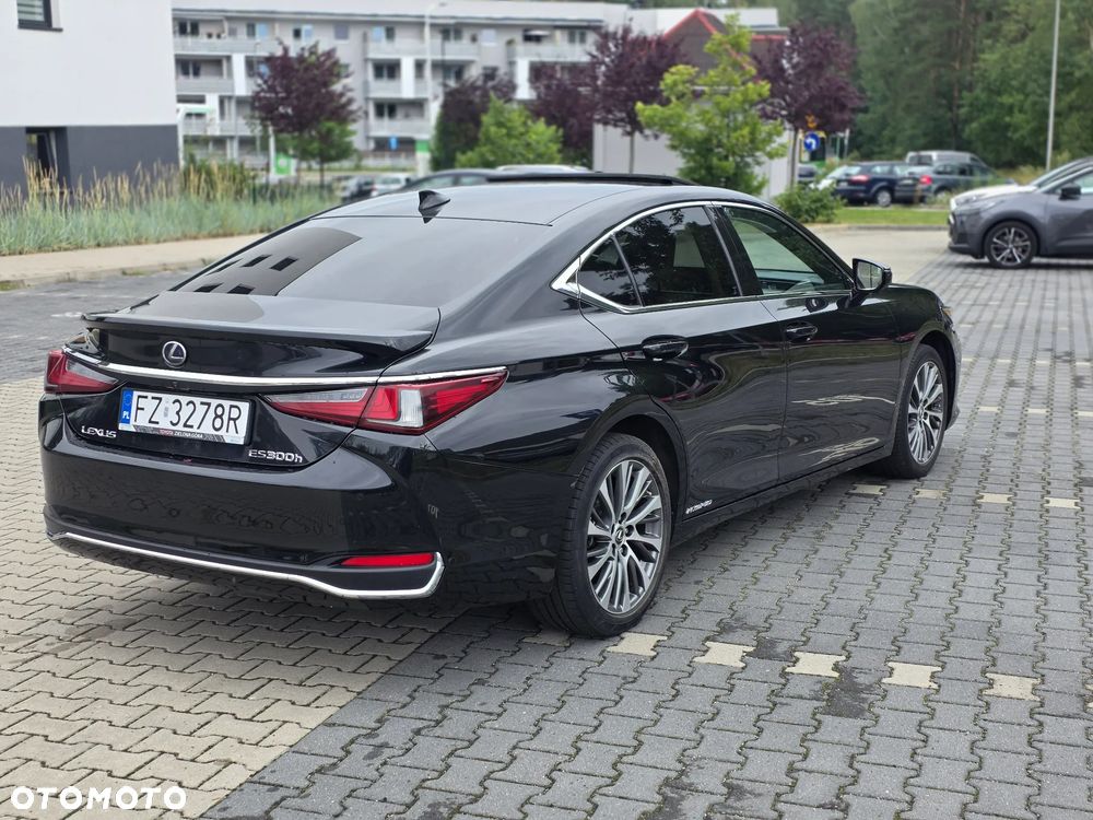 Lexus ES 300h Business Edition + - 10