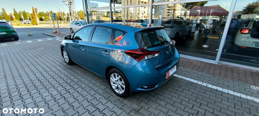 Toyota Auris 2017 photo 4