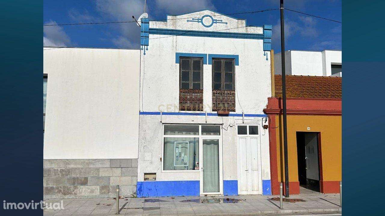 Moradia com Dois Andares no Centro de Coruche com Vista Rio - Grande imagem: 4/37