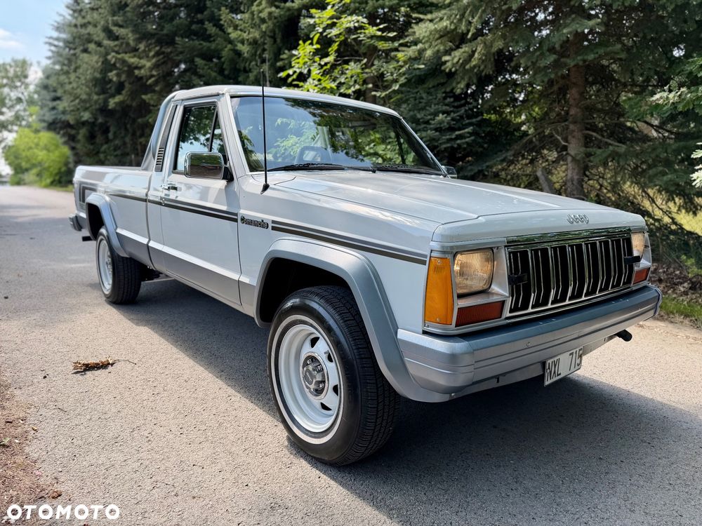 Jeep Comanche - 4