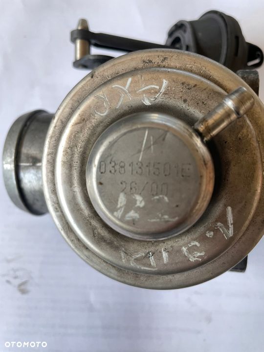 ZAWÓR EGR VW AUDI 1.9TDI AXR AHF 038131501E - 2
