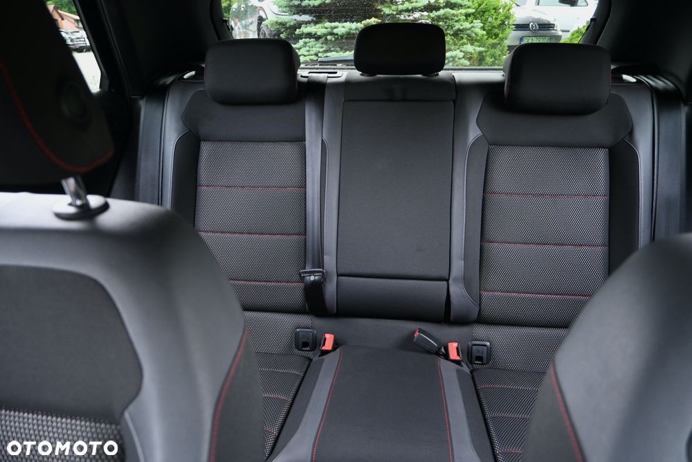 Volkswagen T-Roc 2.0 TDI SCR DSG Sport - 28