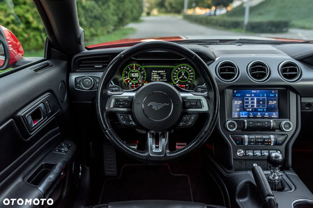 Ford Mustang 5.0 V8 GT - 27