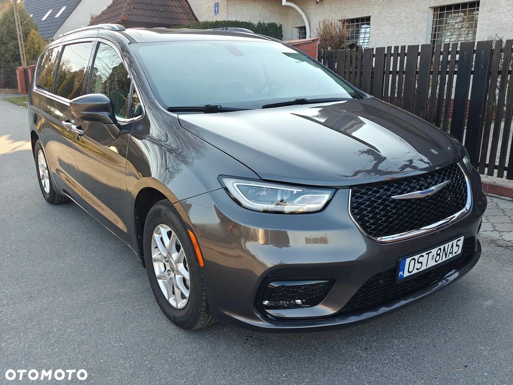 Chrysler Pacifica - 3