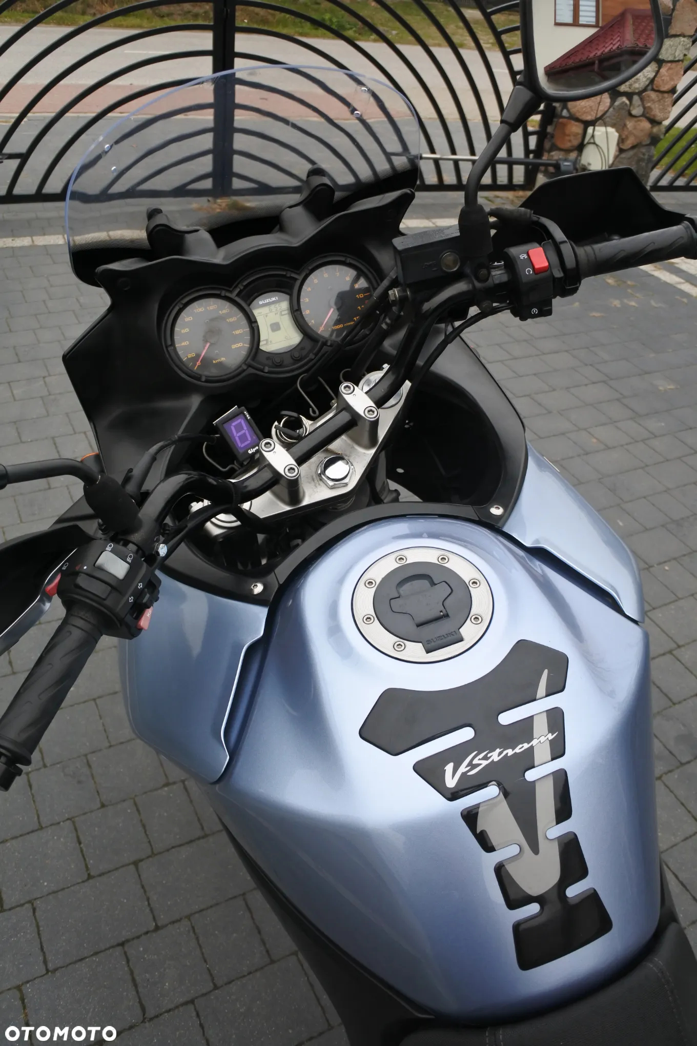 Suzuki V-STROM - 7