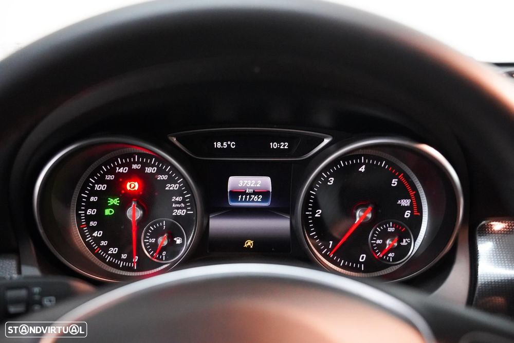 Mercedes-Benz CLA 180 d Shooting Brake Urban - 9