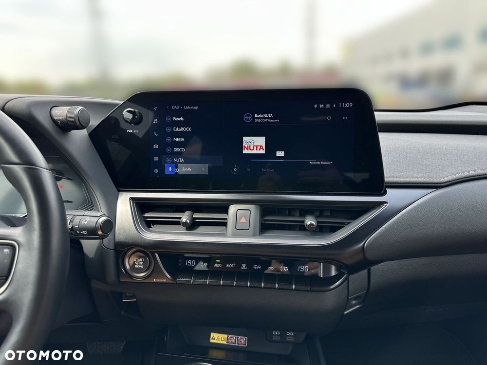 Lexus UX 200 GPF F Sport Design+ 2WD - 18