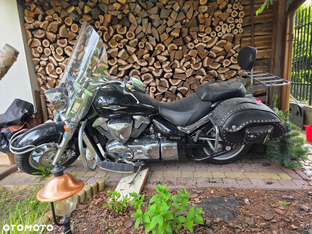 Suzuki Intruder - 2