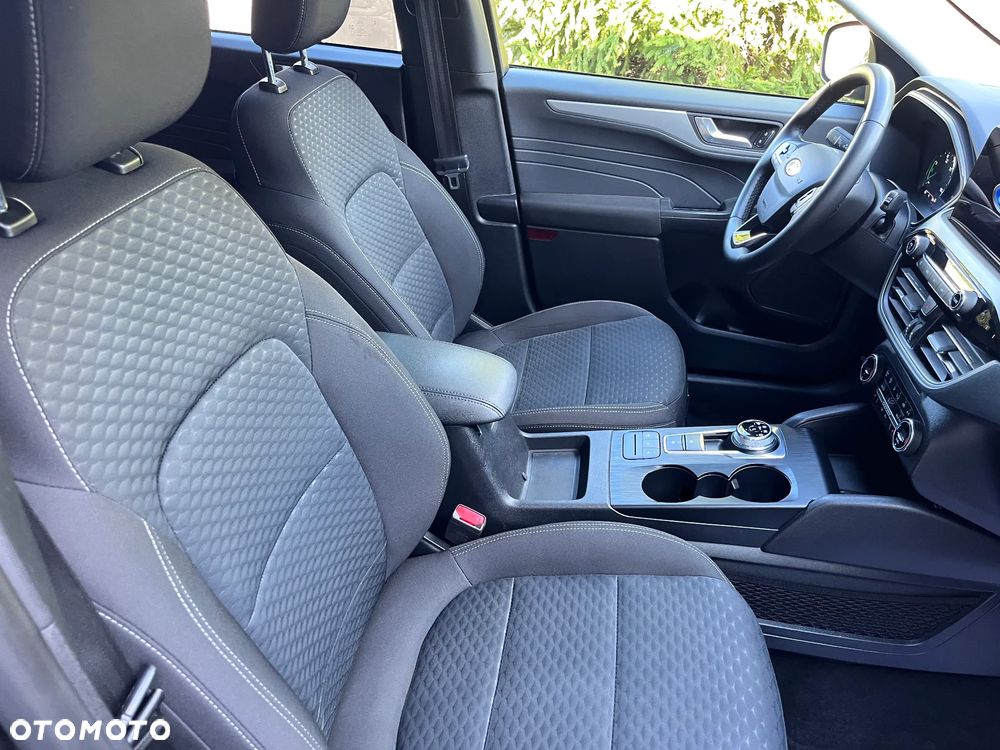 Ford Kuga - 17