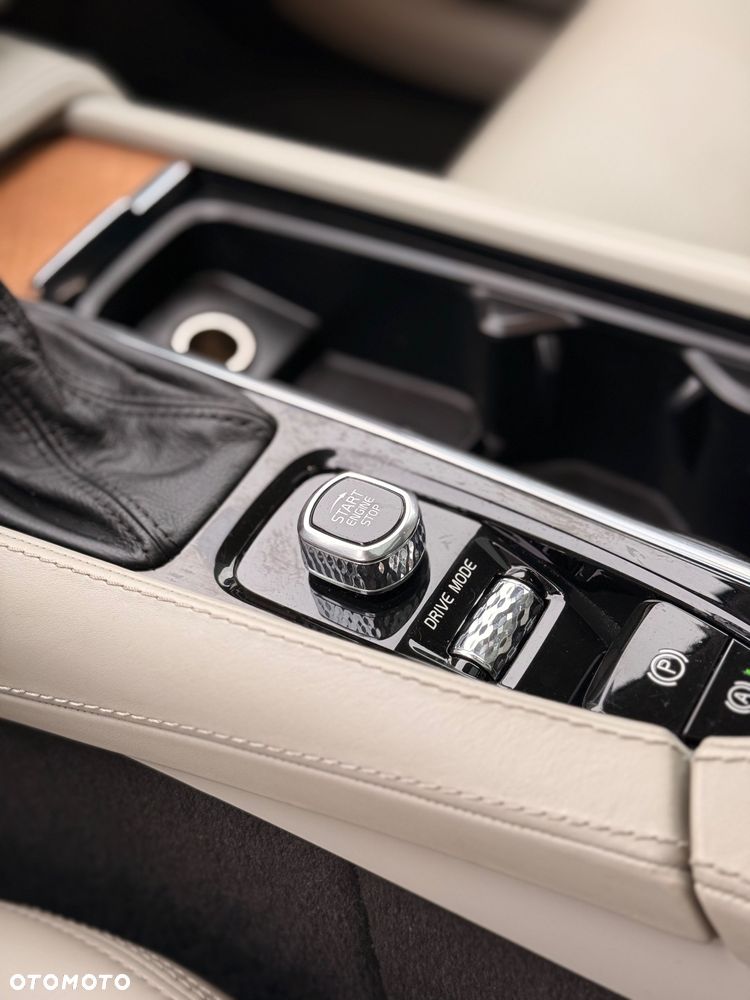 Volvo XC 90 D5 AWD Inscription - 18