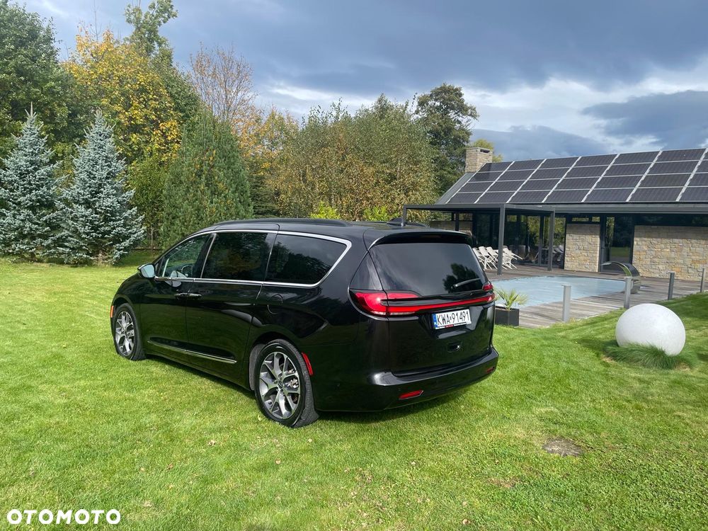 Chrysler Pacifica - 10
