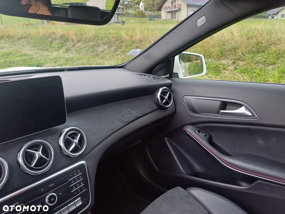 Mercedes-Benz GLA 250 AMG Line - 19