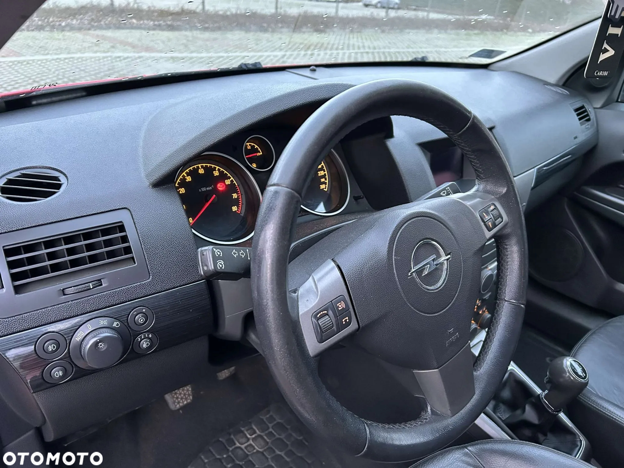 Opel Astra GTC 1.8 Cosmo - 31