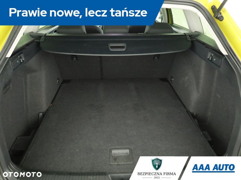 Volkswagen Golf Variant - 12