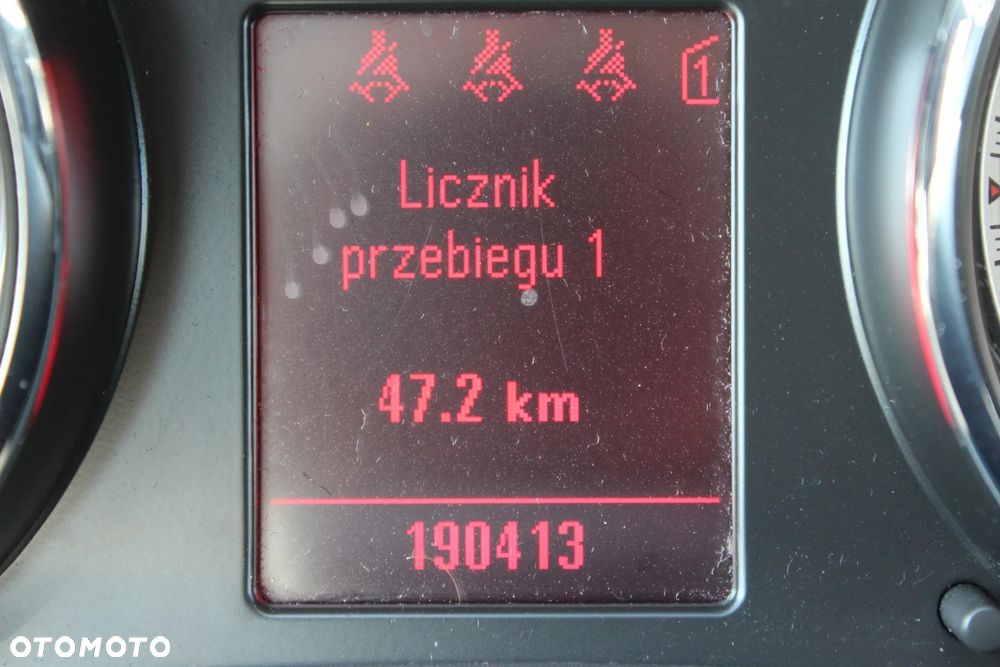 Opel Astra 1.6 NAVI - 26