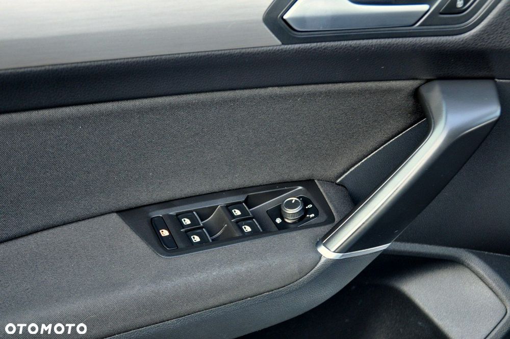 Volkswagen Touran - 37