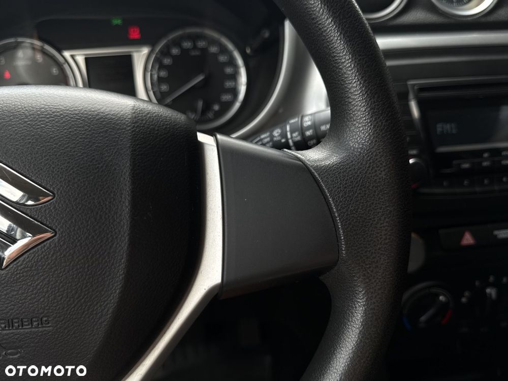 Suzuki Vitara 1.6 Comfort 4WD - 25