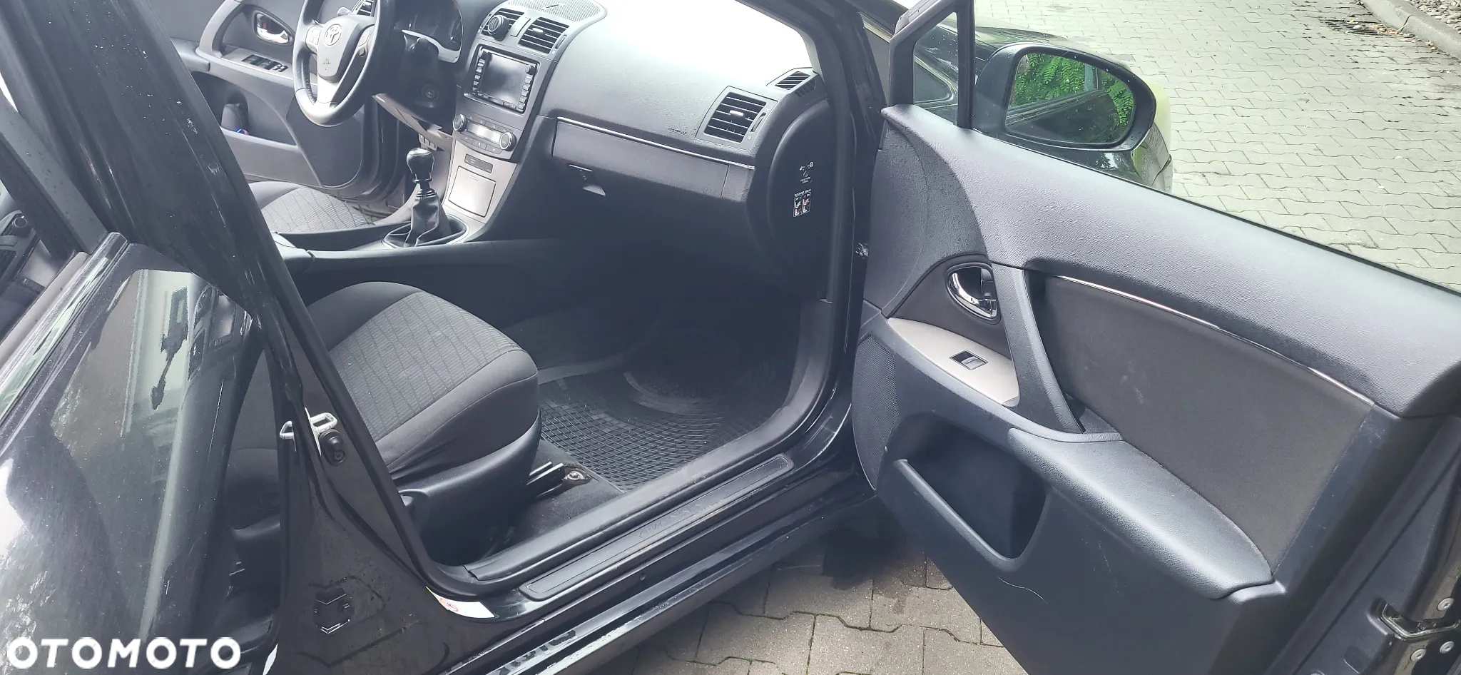 Toyota Avensis 2.0 D-4D 2010 - 9