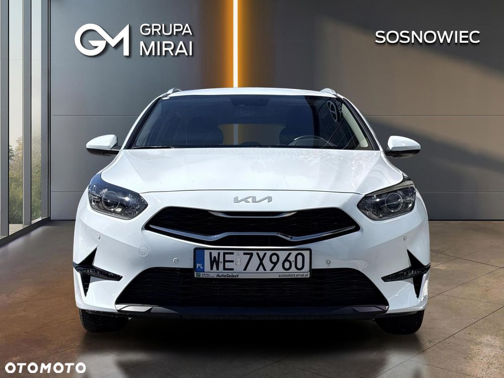 Kia Ceed - 8