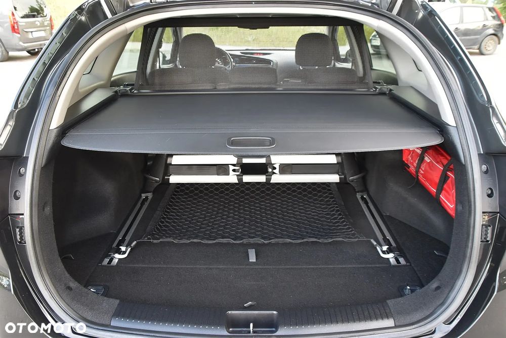 Kia Ceed - 16