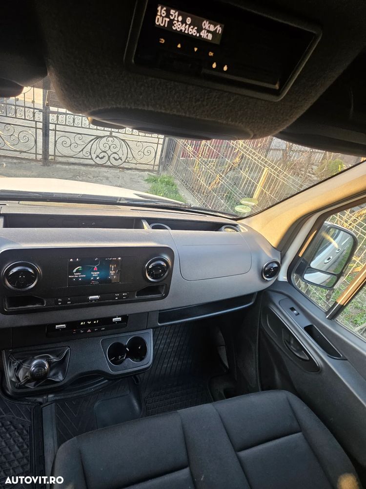 Mercedes-Benz Sprinter - 20