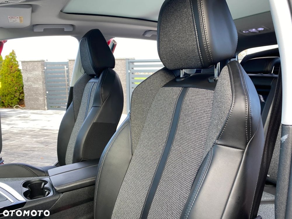 Peugeot 3008 1.2 PureTech Allure S&S - 28