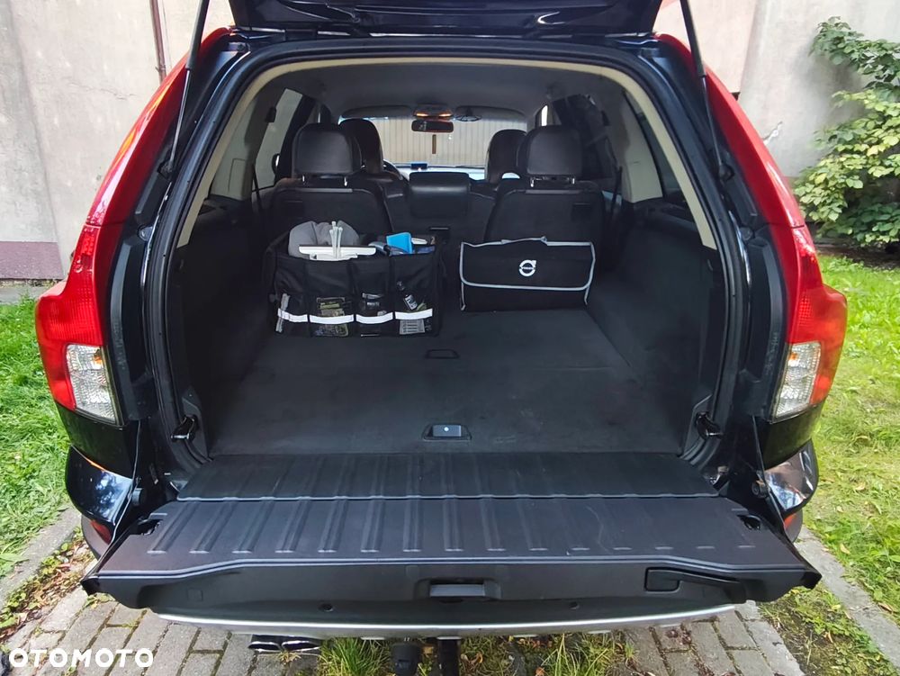Volvo XC 90 - 25