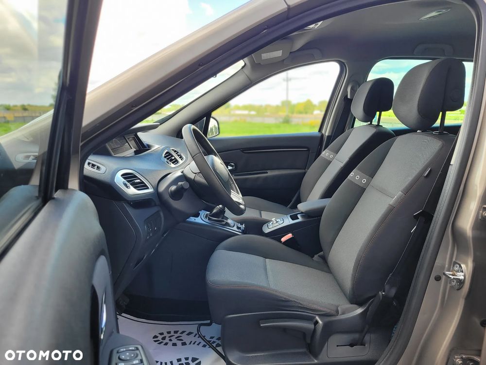 Renault Scenic 1.6 16V 110 TomTom Edition - 13