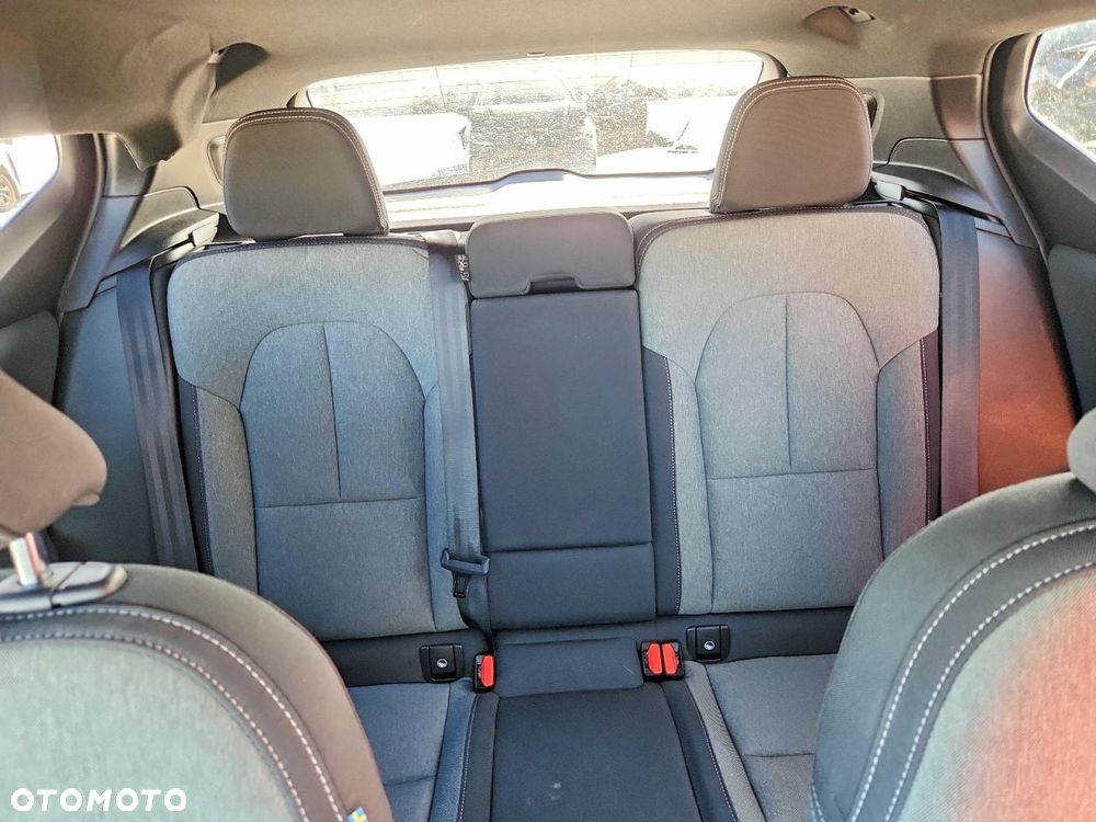 Volvo XC 40 - 11