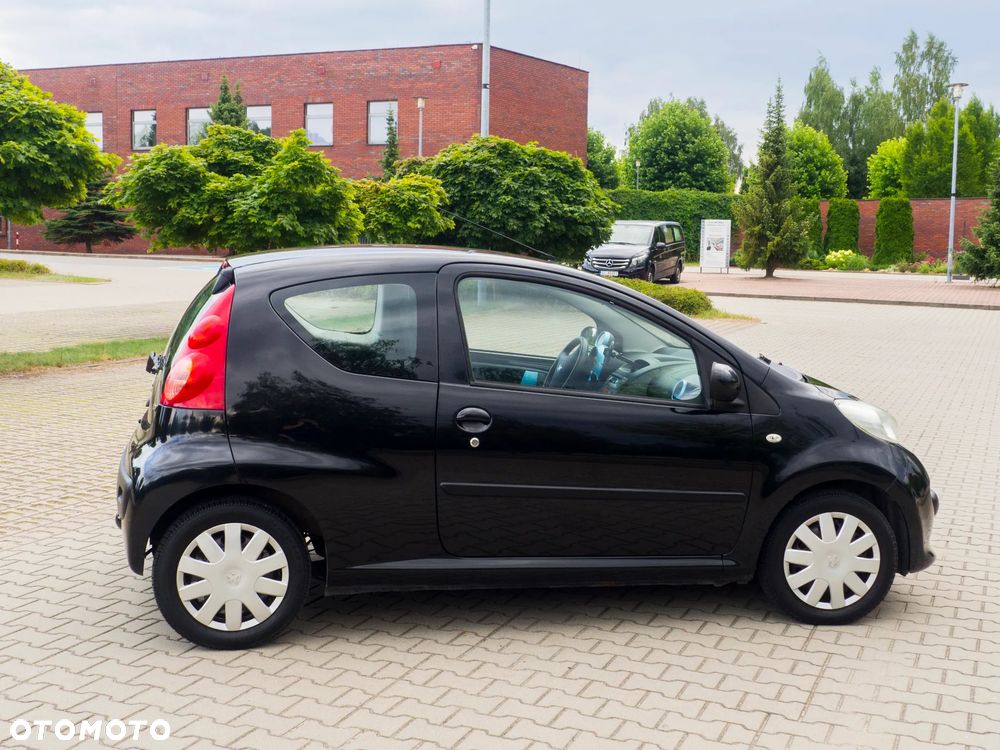 Peugeot 107 1.0 Trendy - 2