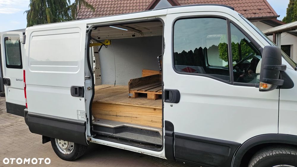 Iveco DAILY 35S17 3.0 HPI 170 KM KLIMA HDS  L1 H1 HAK 3500 KG - 23