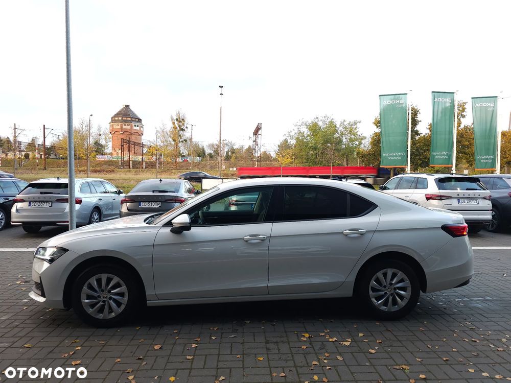 Skoda Superb 2.0 TDI SCR Essence DSG - 10