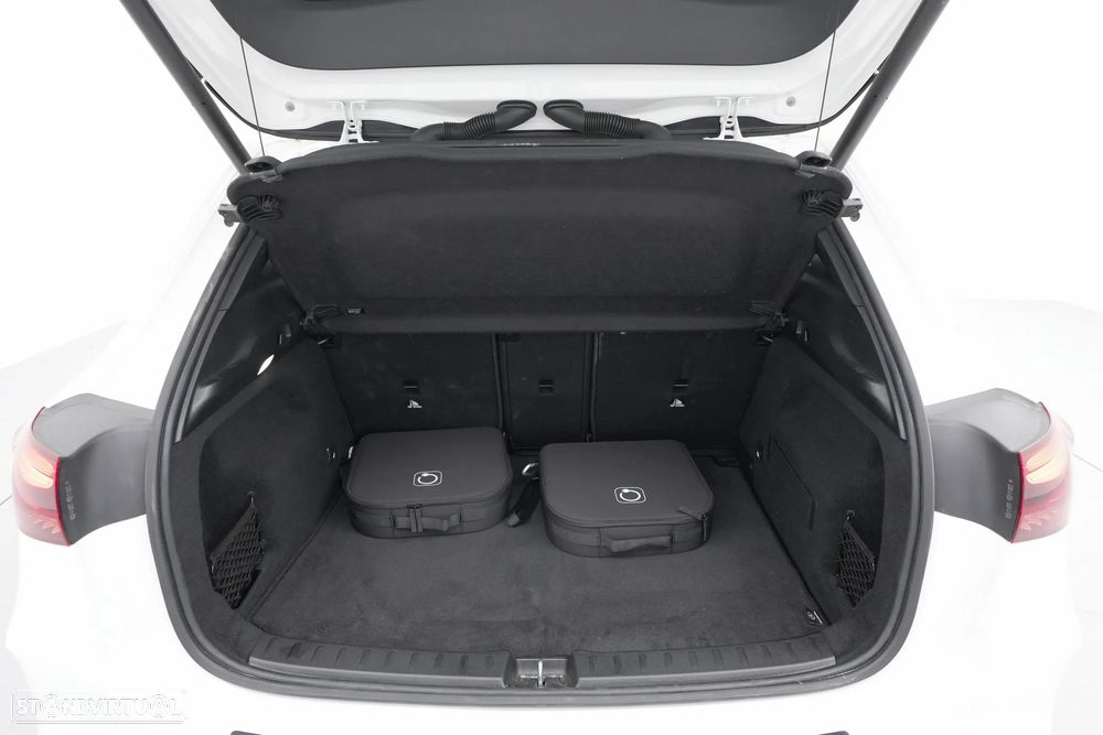 Mercedes-Benz GLA 250 e AMG Line - 33