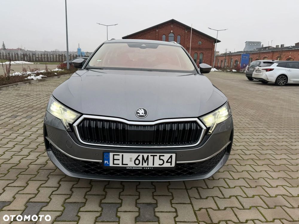 Skoda Octavia 2.0 TDI Edition 130 Essence DSG - 10